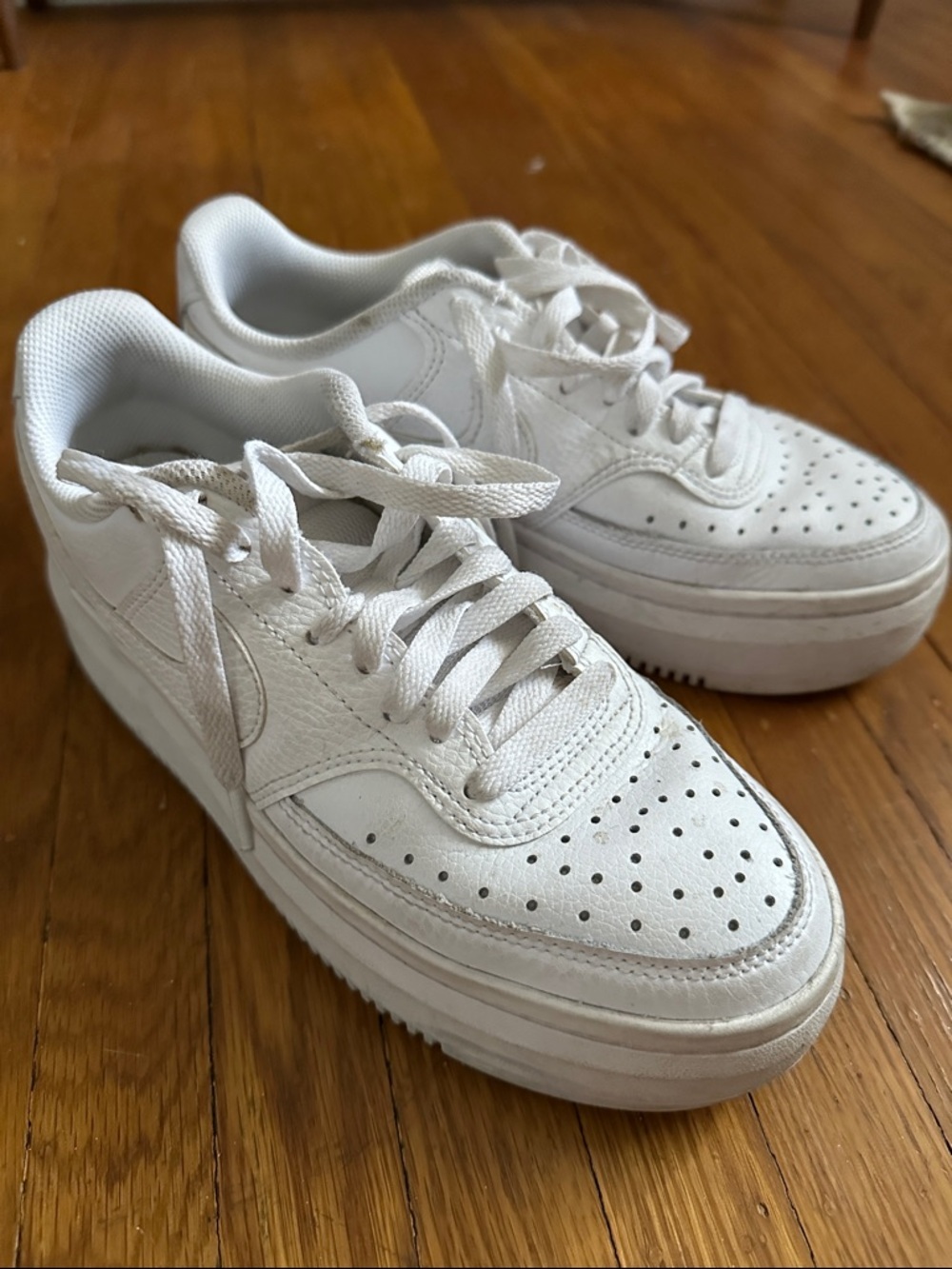 Nike women’s Court Vision Low Platform